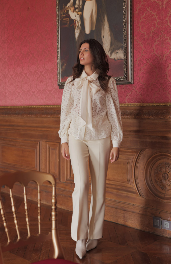 Lavallière Lace Blouse