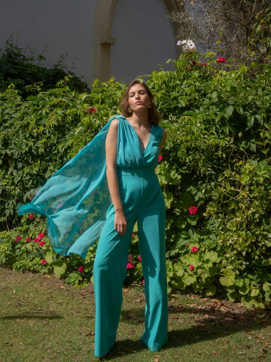 woman pool party dress code What to Wear to a Pool Party